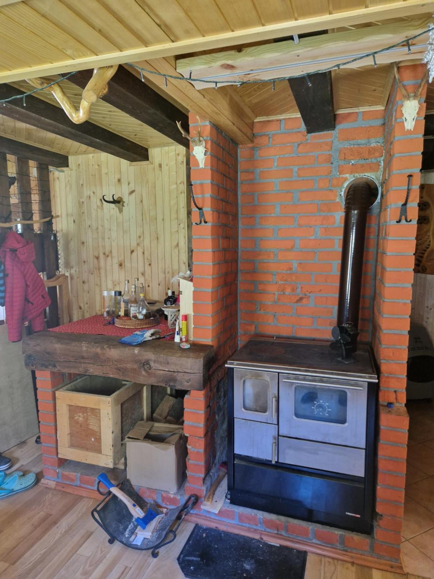 Koca V Gozdu, Forest House Near בלד מראה חיצוני תמונה